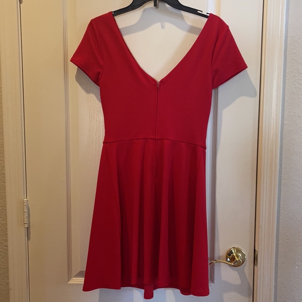 Red Dress - Picture 3 of 8